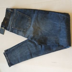 NWT. L&B high-rise skinny jean.